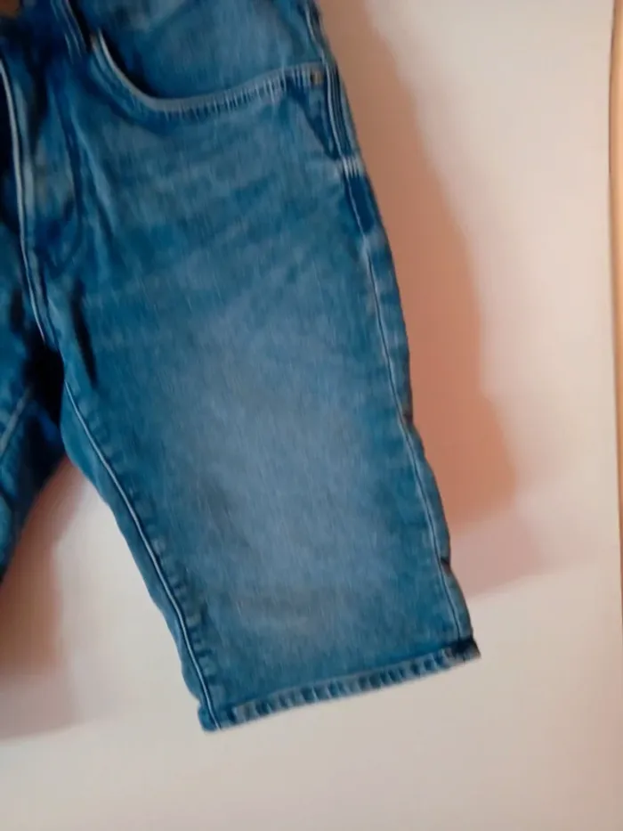 Joli bermuda bleu. Taille S. Petrol - photo numéro 4