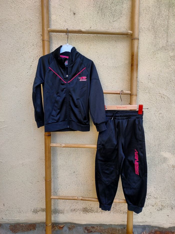 Ensemble survêtement Airness fille taille 4 ans