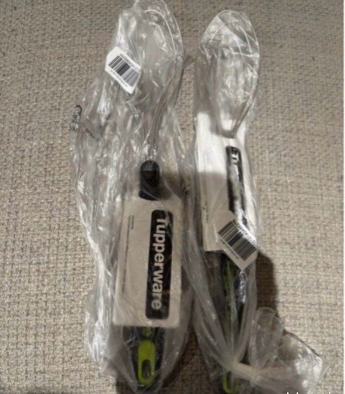 2 Fouet plat Tupperware neuf