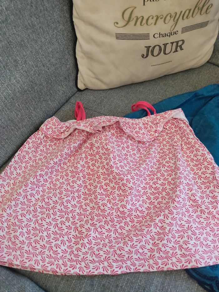 Hauts a bretelles taille 5 ans - photo numéro 2