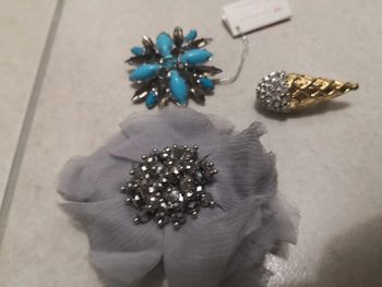 Lot de 3 broches neuves