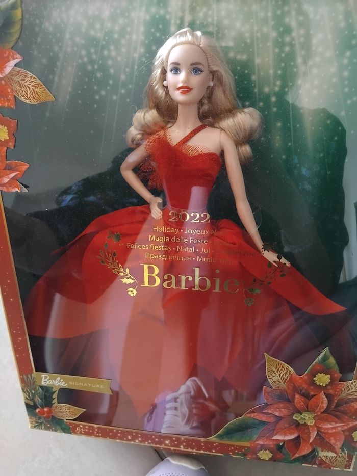Poupée barbie signature neuve - photo numéro 2