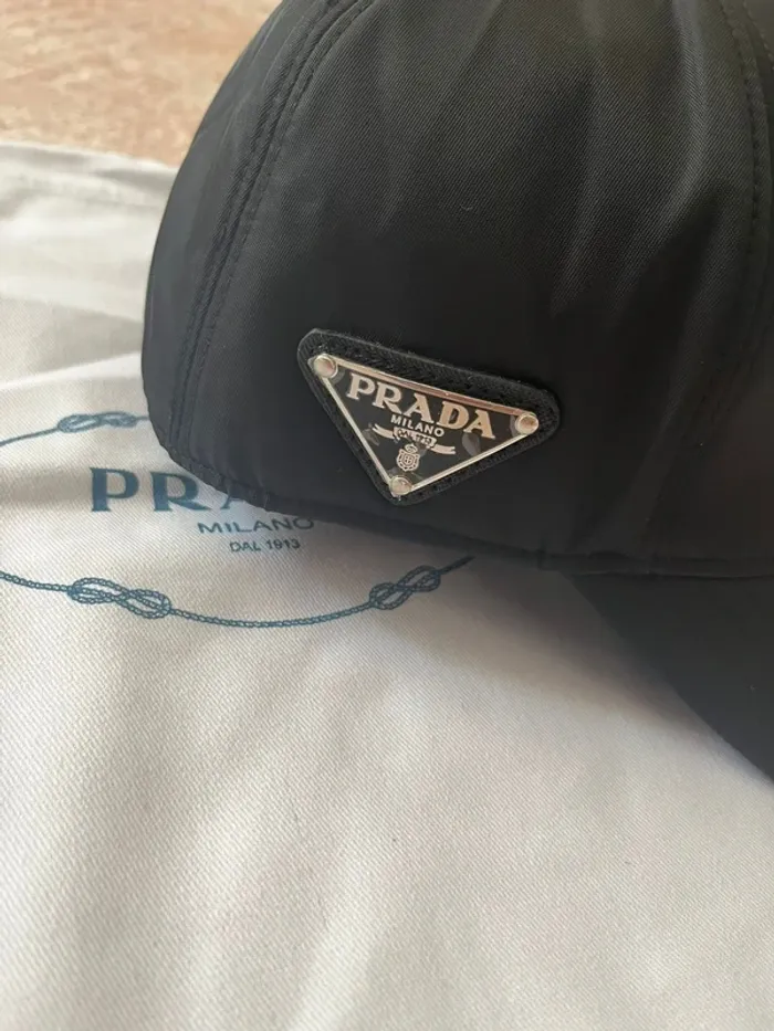 Casquette prada - photo numéro 4