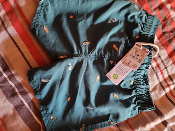 Short de bain neuf