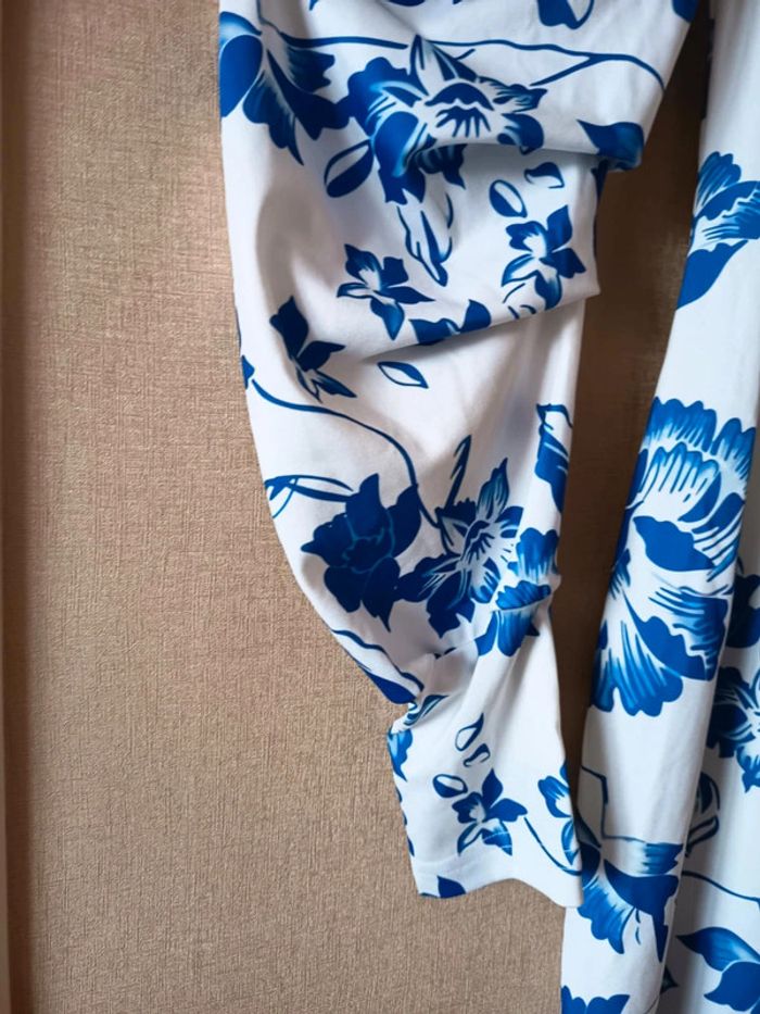 Robe bustier courte .manches longues. Marque shein . - photo numéro 4