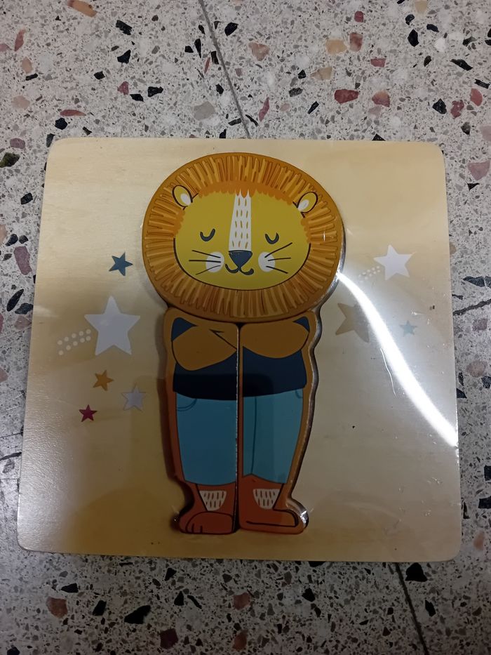 4 puzzles de 3 pièces  Âge  18m + - photo numéro 3