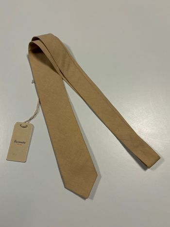 Façonnable cravate neuve 