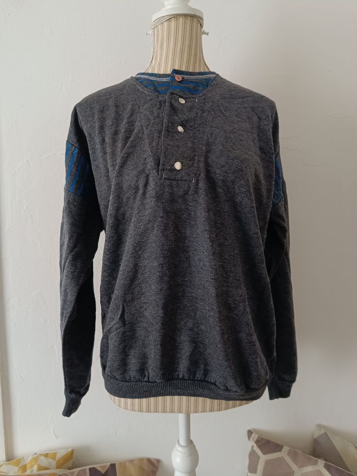 Pull gris