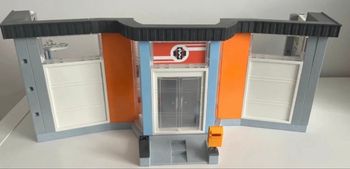 Hôpital playmobil + personnages