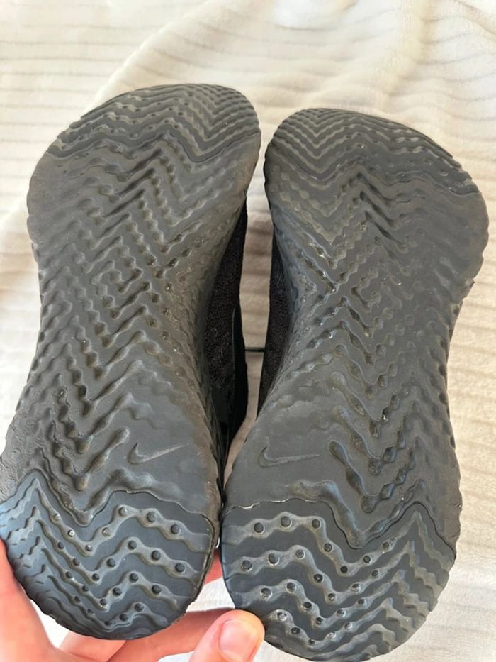 Nike chaussures noires epic react flyknit taille 41 - photo numéro 10