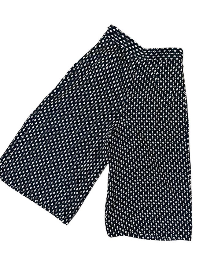 Pantacourt large bleu marine motifs blanc Street one taille 34/22 très bon état - photo numéro 2