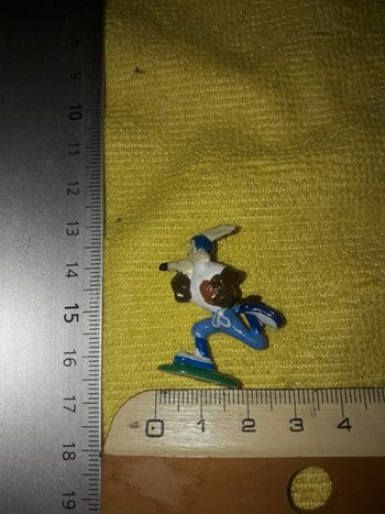 Will coyote beep beep figurine