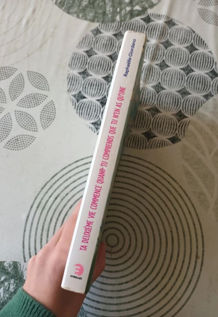Livre " Ta Deuxième Vie Commence Quand Tu Comprends Que Tu N'en As Qu'une " de Raphaëlle Giordano 💐💙 - photo numéro 4