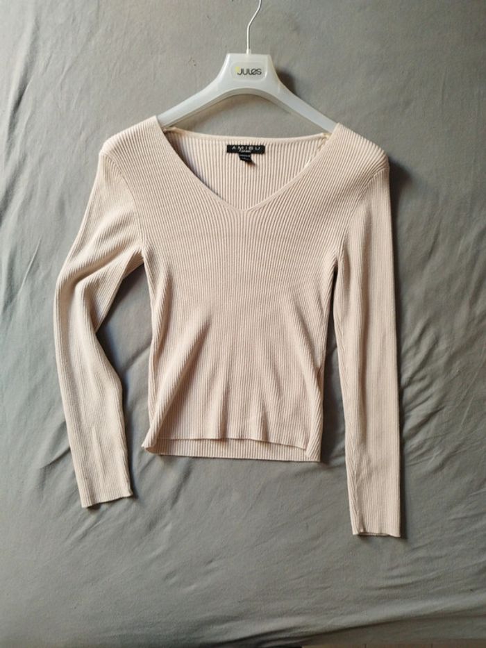 Pull col V beige taille L