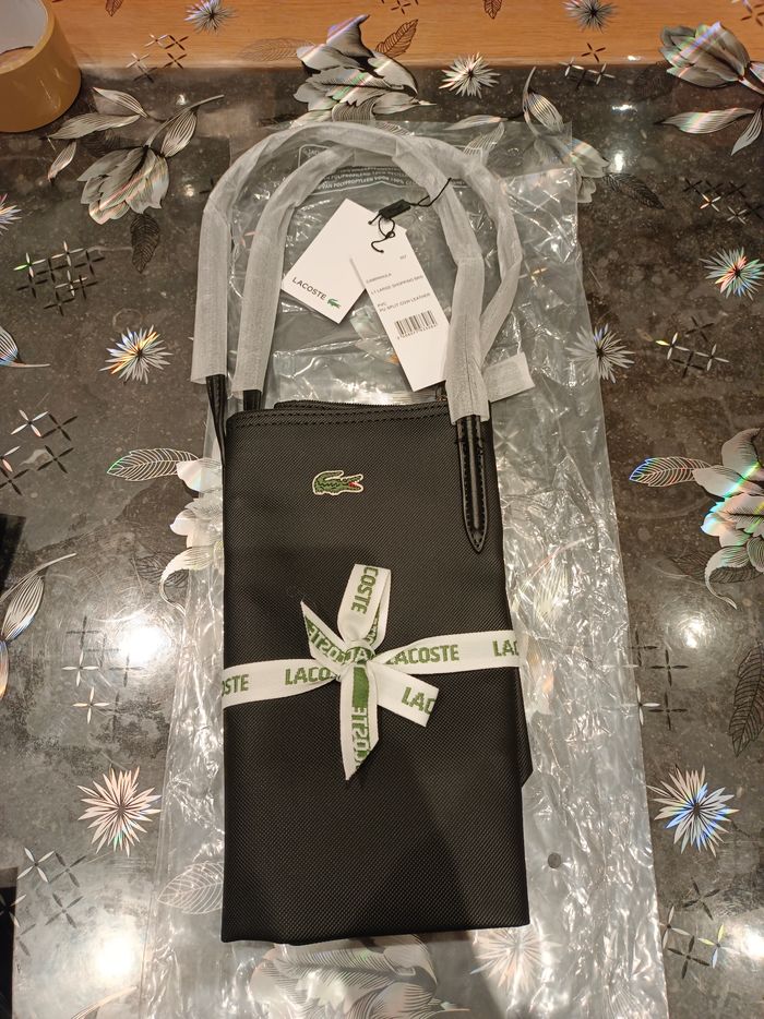 Sac lacoste - photo numéro 5