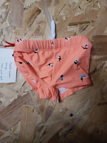 Maillot de bain short 12 mois neuf