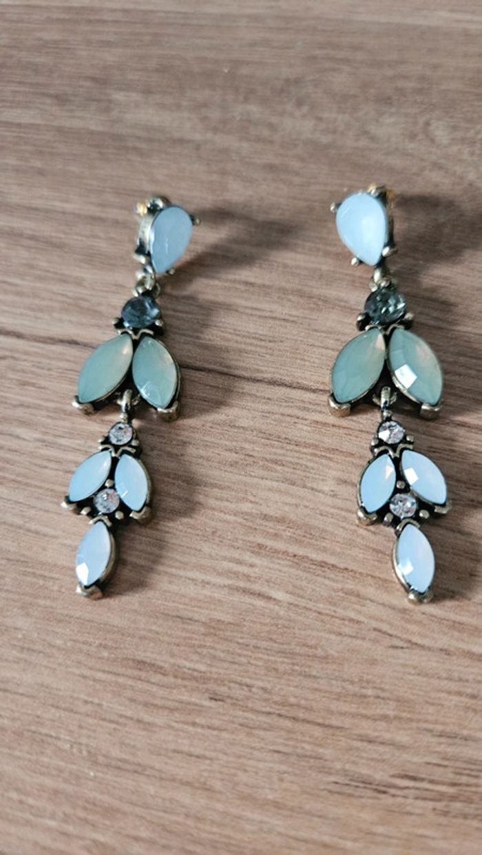 Neuves Boucles d'oreilles pendantes, tons vert