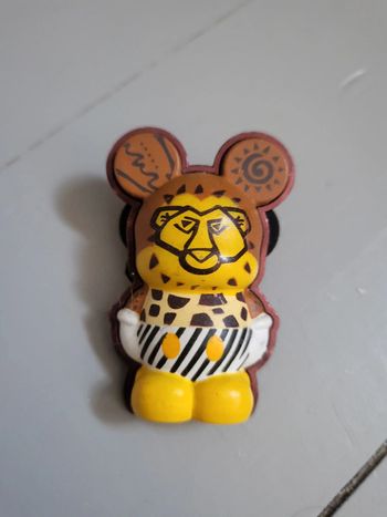 Pins le roi lion vynilmation official pin trading