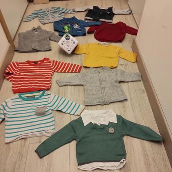 Lot 10  pulls 6 mois 🤠