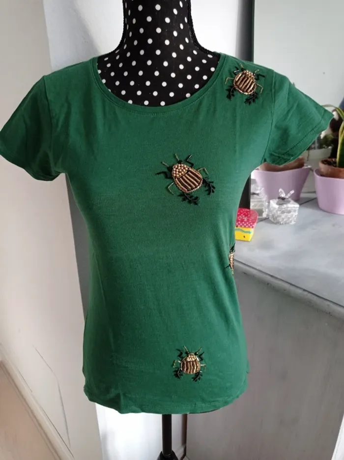 T-shirt verte et doré 3436