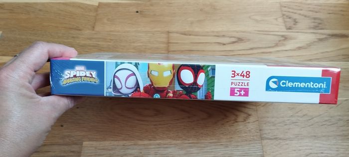 Puzzle Spidey et ses amis 5 ans et plus - photo numéro 3
