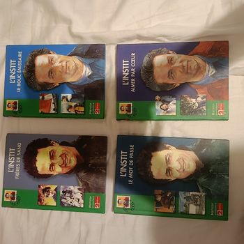 Lot de 4 Livres l'instit neufs