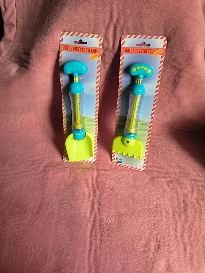 Lot pelle + râteau pistolet a eau