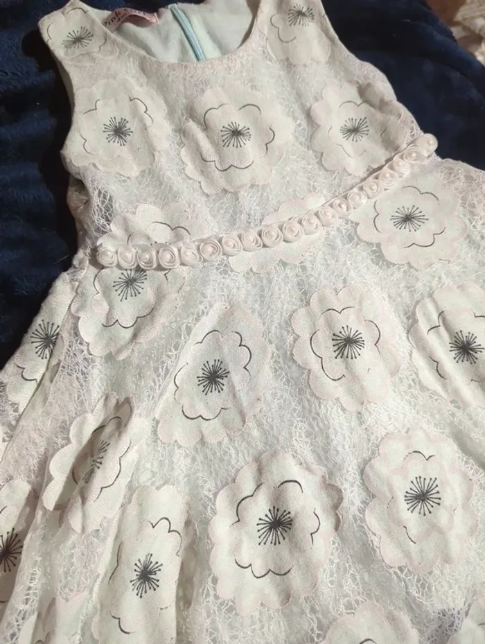 Petite robe de cérémonie - photo numéro 3