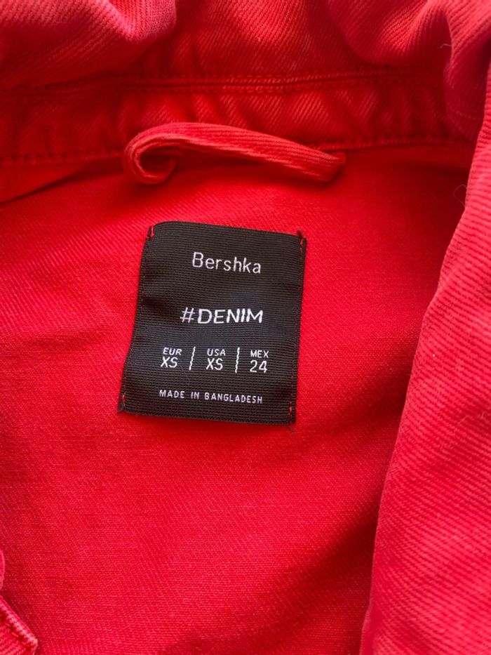 Veste rouge xs Bershka - photo numéro 2