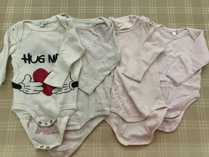 Lot 4 body 6 mois manches longues
