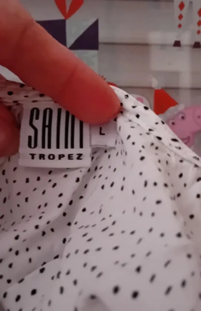 Super joli haut blanc à pois très léger en très bon état taille 40 - photo numéro 4