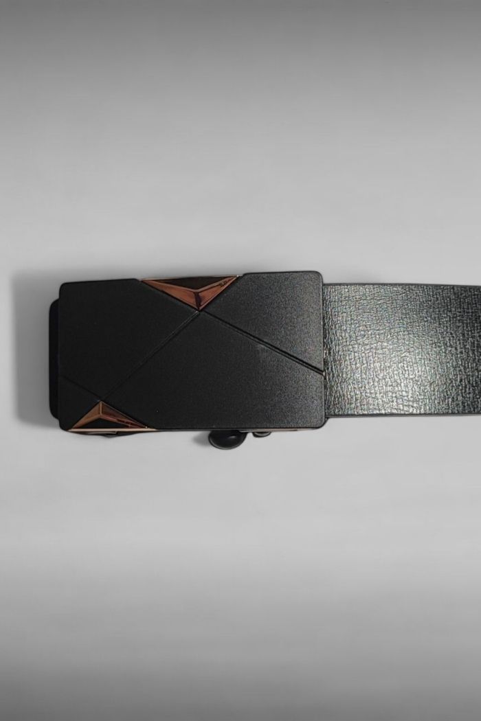 Ceinture cuir noire Boucle acier dorée et noire 117CM - photo numéro 2