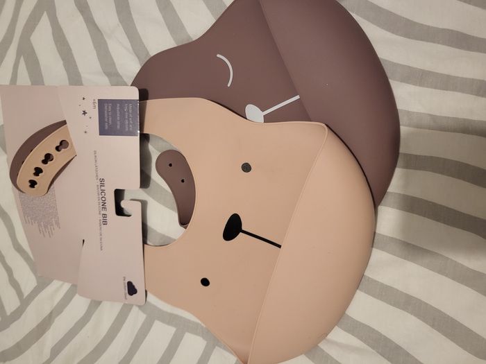 Bavoirs en silicone - photo numéro 4