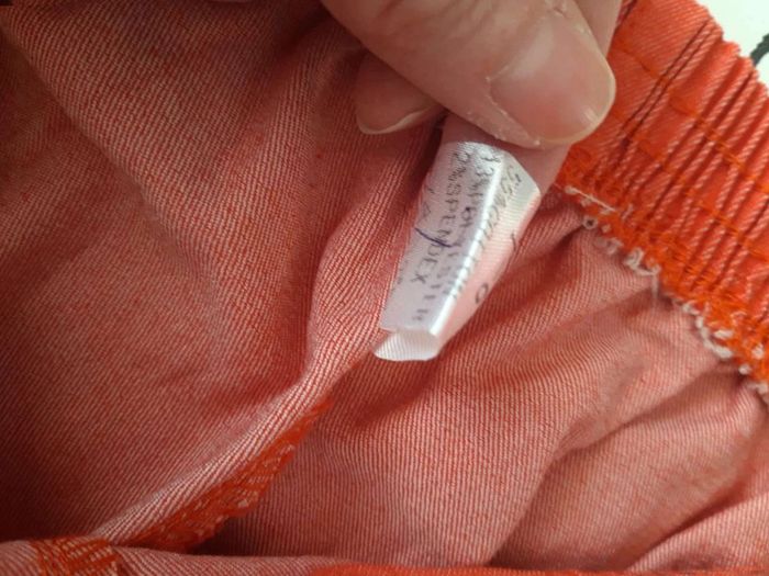 Pantacourt rouge taille  6 - photo numéro 4