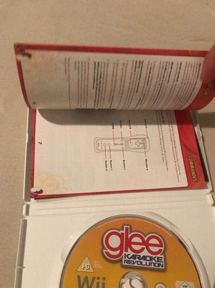 glee karaoke revolution testé et fonctionnel nécessite un micro en accessoire - photo numéro 4