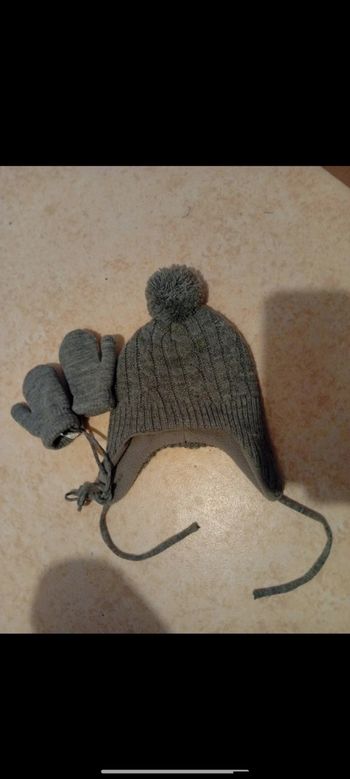 Ensemble bonnet et moufle 6 mois