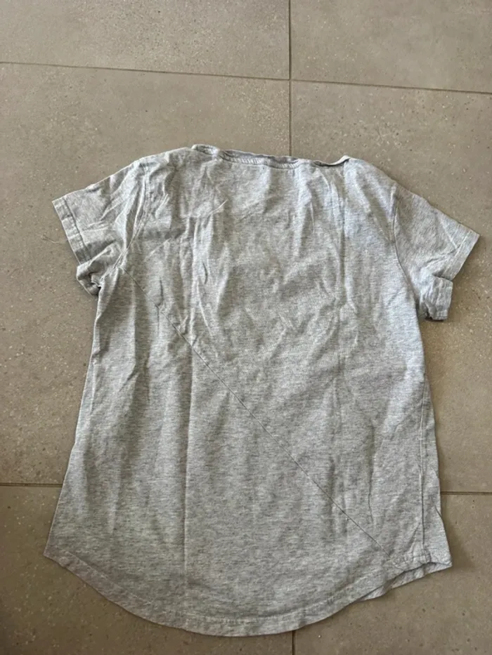 T-shirt gris Puma, très bon état, taille 38, très bon état - photo numéro 3