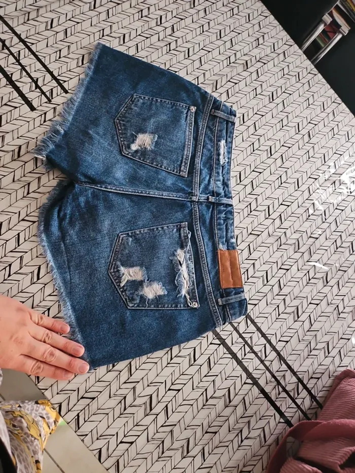 Short marque Zara - photo numéro 7