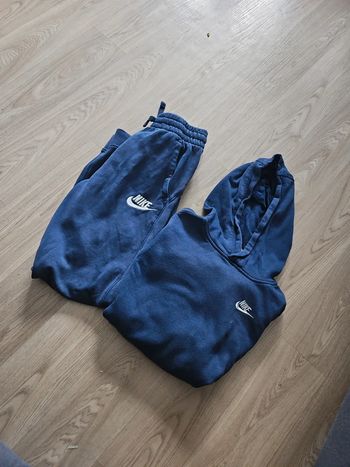 Ensemble nike