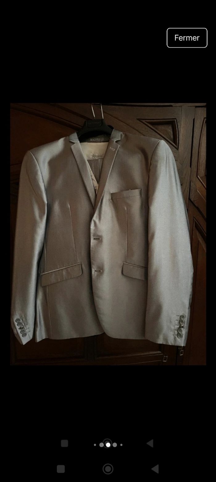 Beau costume de la marque Oscar couleur argent. - photo numéro 6