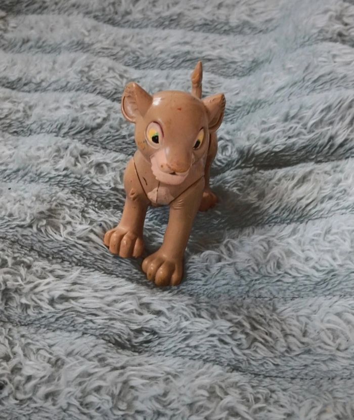 Figurine nala articuler le roi lion disney
