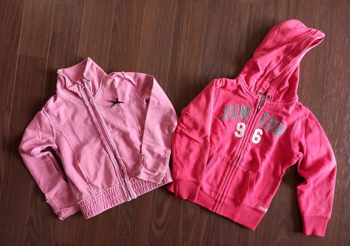 Lot 2 sweats 5 ans