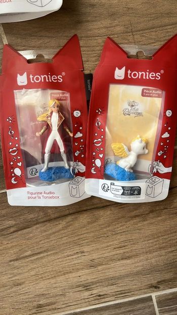 Lot tonies 