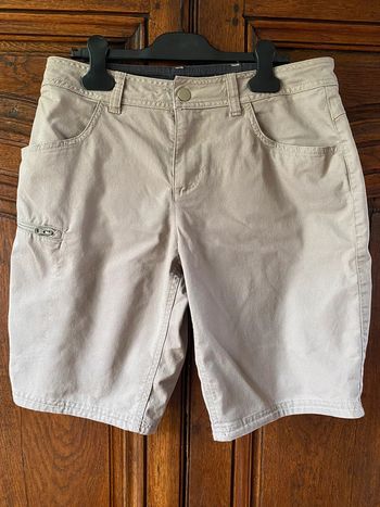 Short beige taille 38