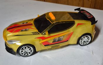 Voiture de sport jaune teamsterz son et lumiere