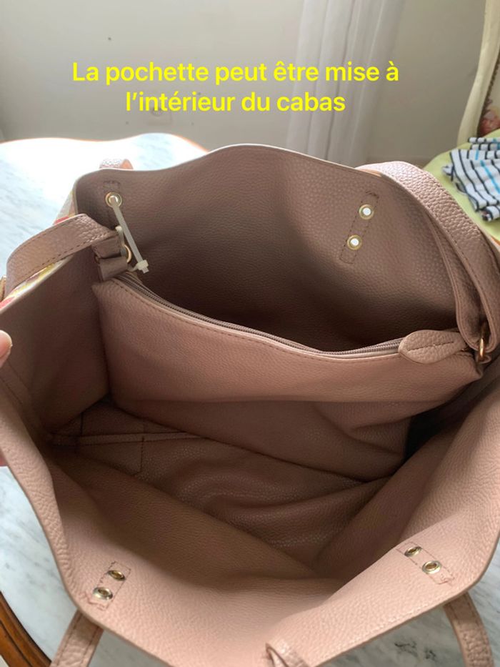 Cabas et sa pochette assortie simili cuir très sympa deux sac en un - photo numéro 12