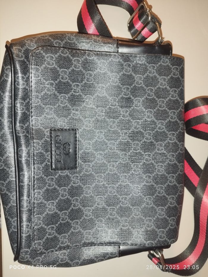 Vendu sacoche très bon état - photo numéro 3