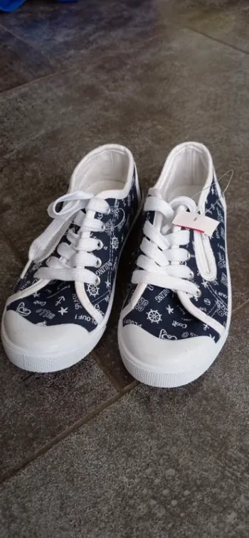 Baskets chaussures 👟  garçon neuves Tissaia p.32