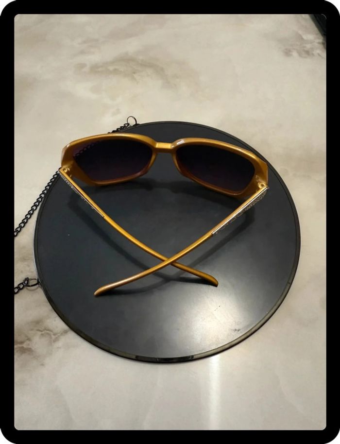 Lunette de soleil dorée - photo numéro 4