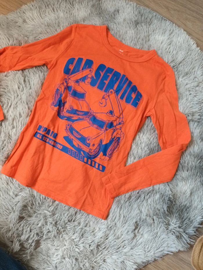 Tee-shirt "voitures" hm taille 6-8ans